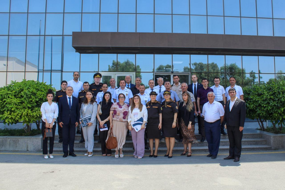 Ədliyyə Nazirliyinin Məhkəmə Ekspertizası Mərkəzinin əməkdaşları Azərbaycan Metrologiya İnstitutunda keçirilən məlumatlandırma sessiyasında iştirak ediblər