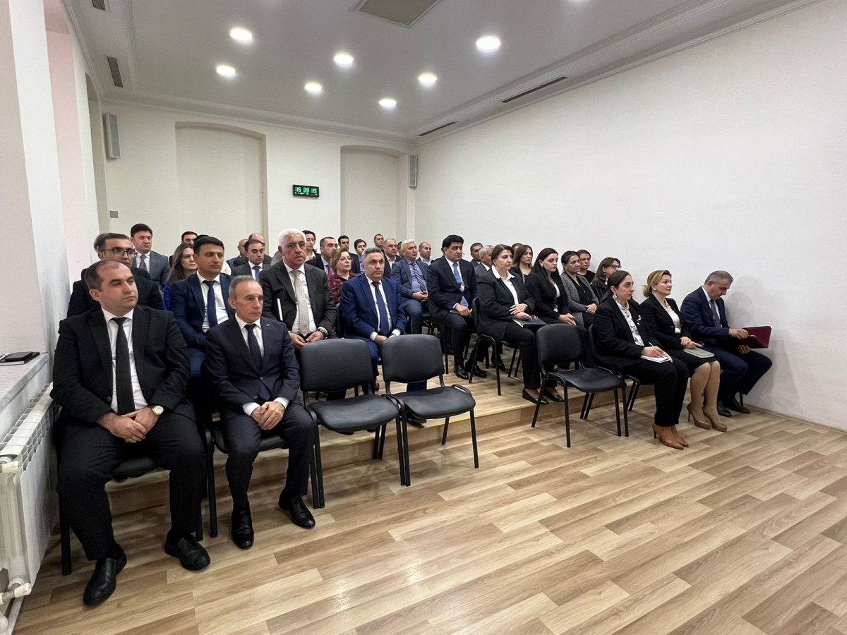 Ümummilli lider Heydər Əliyevin anadan olmasının 101-ci il dönümü
Məhkəmə ekspertizası mərkəzində qeyd olunub.