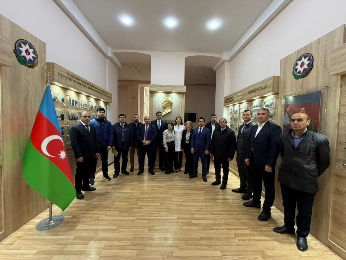 Məhkəmə Ekspertizası Mərkəzində QHT nümayəndələri ilə maarifləndirici görüş keçirilib Məhkəmə Ekspertizası Mərkəzində QHT nümayəndələri ilə maarifləndirici görüş keçirilib